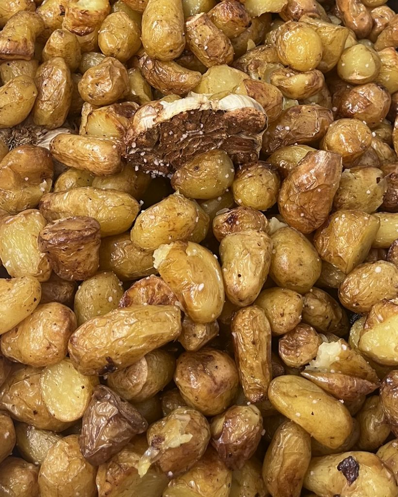 Pommes de terre rôti à l'ail pour un accompagnement gourmand par la maison banquet